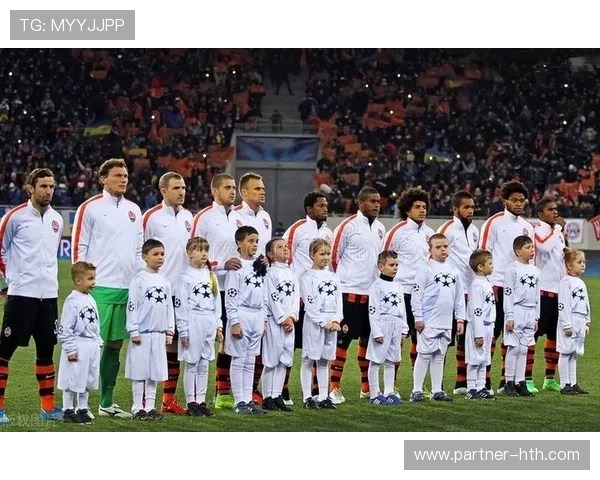 美因茨05新赛季阵容调整与球队目标展望 赛季首战备战情况分析